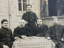 1915 Groupe De Poilus Blessés -  Jeu De Dames - Soldats France Hopital