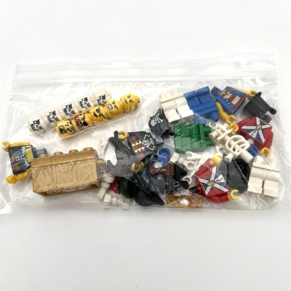 Lego Pirates 6242 Soldiers' Fort 6253 6241 6240 6239 8396 8397 Complete Figures - Image 4 of 4