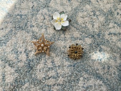 Vintage Brooches Lot X 3. ART, ARTONE.  GOLDTONE & Bone China
