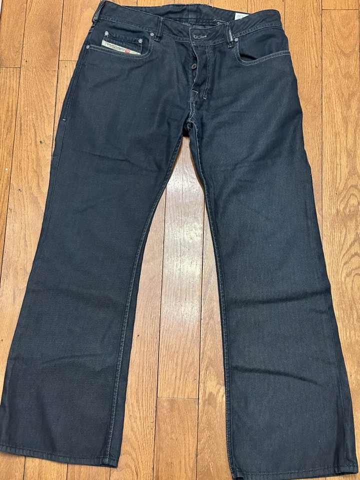 Pantalones de mezclilla para hombre Diesel ZATHAN W33 L30 Bootcut lavado oscuro 008LG Foto 4 de 4