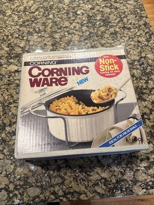 Corning Ware 2.5 Qt Covered Round Casserole F-1-NS New Open Box