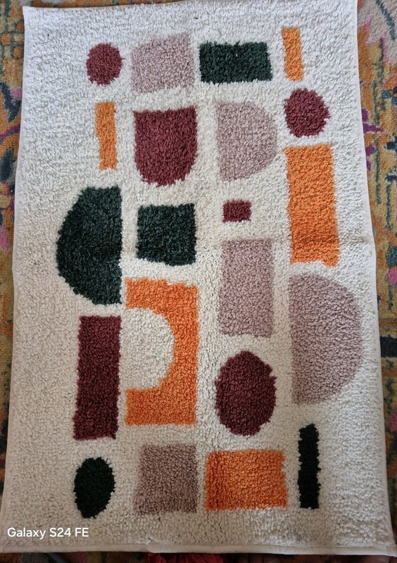 Target Room Essentials Abstract Bath Rug 20"x 30"  NWOT Never Used