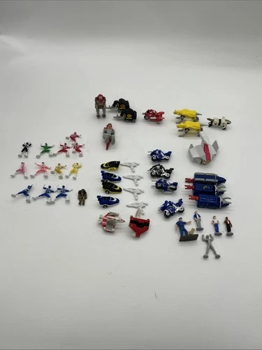 LOT of 43 - Vintage Saban's Power Rangers Micro Mini Figures Accessories.￼