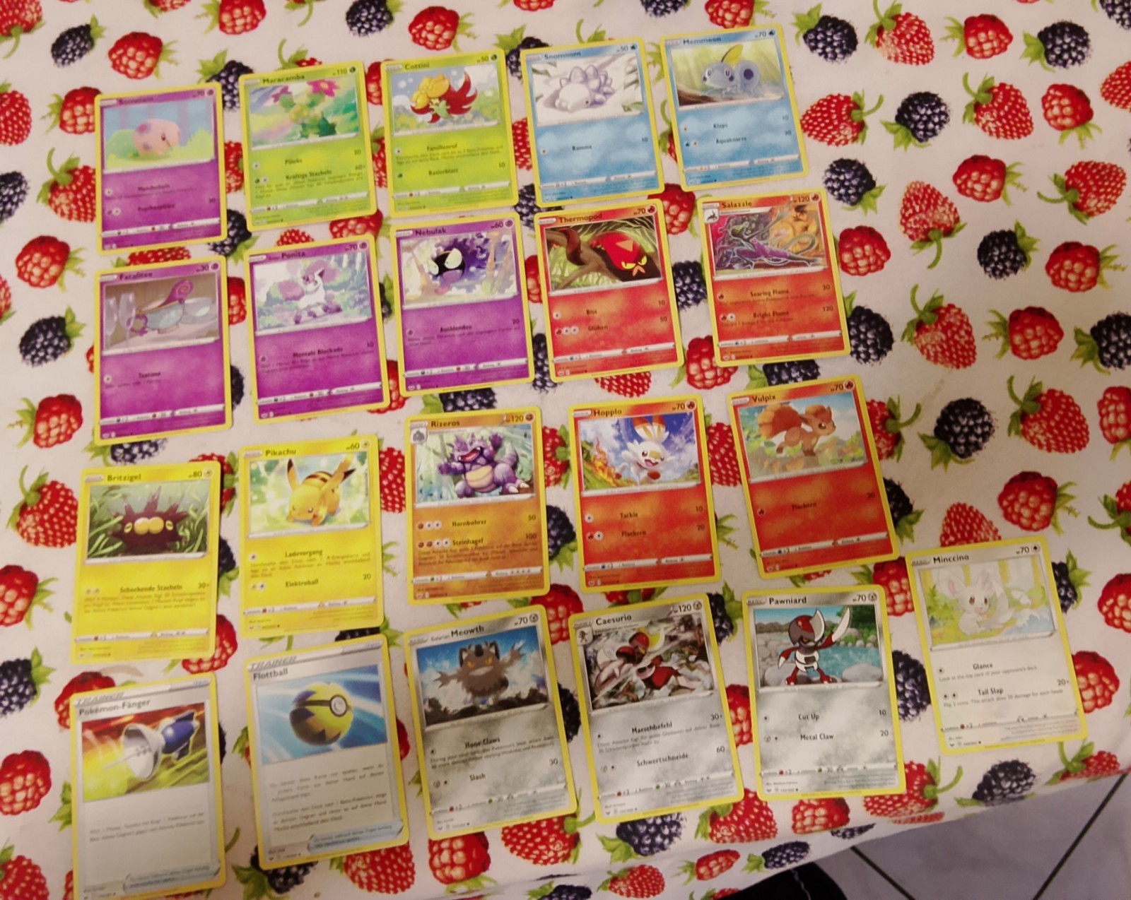 Pokémon TCG Lotto carte tedesche Hopplo Vulpix Meowth Pawniard Minccino