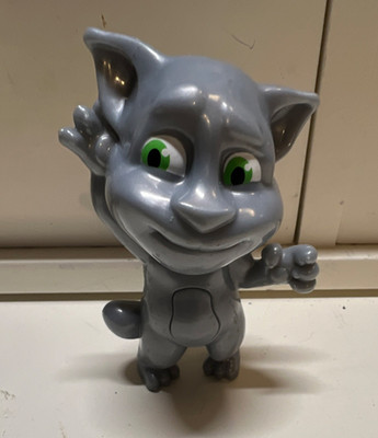 Outfit7 Limited Talking Tom Toy McDonald's 2016 Age Level 4-7