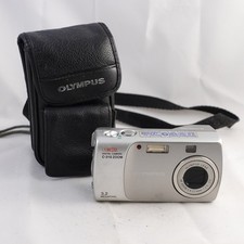 Olympus CAMEDIA C-310 Zoom / D-540 Zoom 3.2MP Digital Camera - Untested