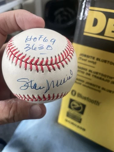 Stan Musial Autographed Baseball Rawlings National League Ball