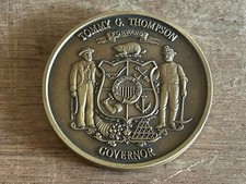 Wisconsin Governor Tommy Thompson Medallion 2" Paperweight 1995 Vtg 2 Ounces