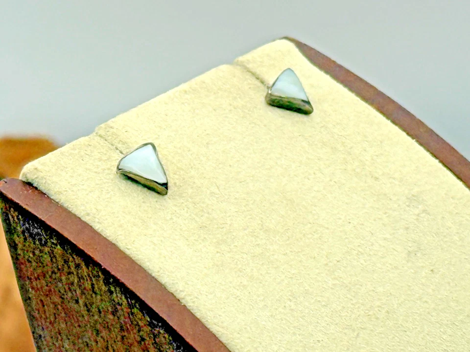 Pendientes Navajo de plata esterlina con peón antiguo de madreperla--TB568,25 Foto 2 de 4