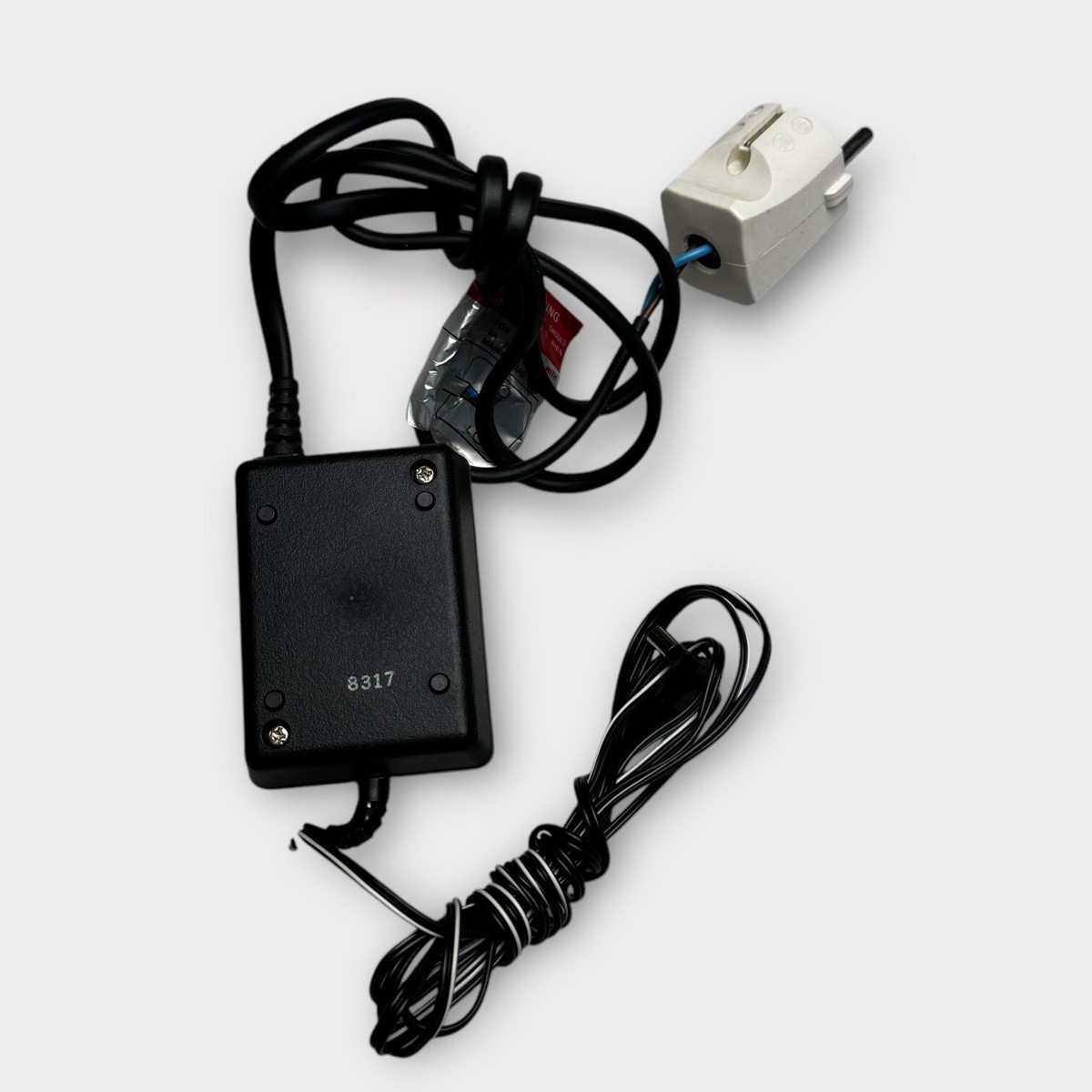 TRS-80 Radio Shack Model 100 AC ADAPTER Charger 26-3804 Input 240V