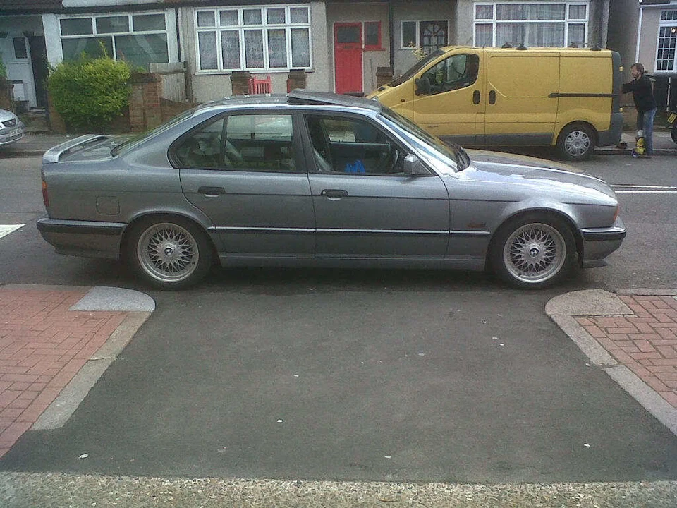 KYB 4 AMORTIGUADORES Y MUELLES REBAJADORES ALEMANES VOGTLAND BMW E34 525i 528i 535i 88 - 90 Foto 3 de 3