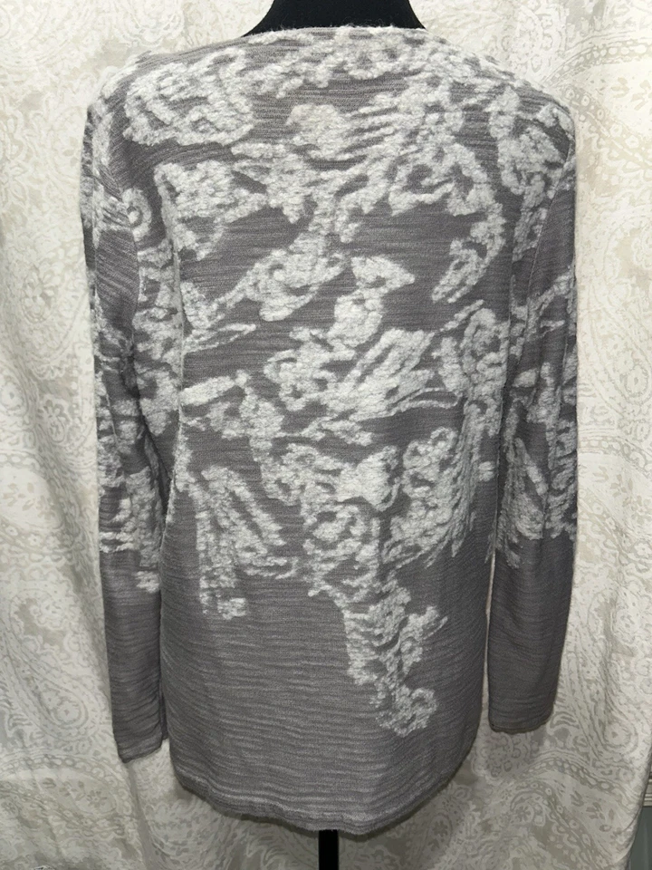 Suéter Pullover Jill Gris Blanco Tejido Floral Manga Larga Para Mujer M Foto 4 de 4