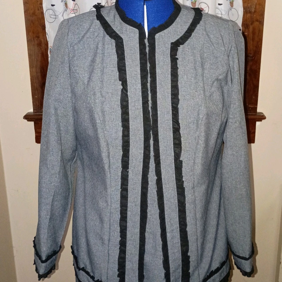 Traje vintage para mujer Anthony Richards 2 piezas gris con volantes talla 12 Foto 4 de 4