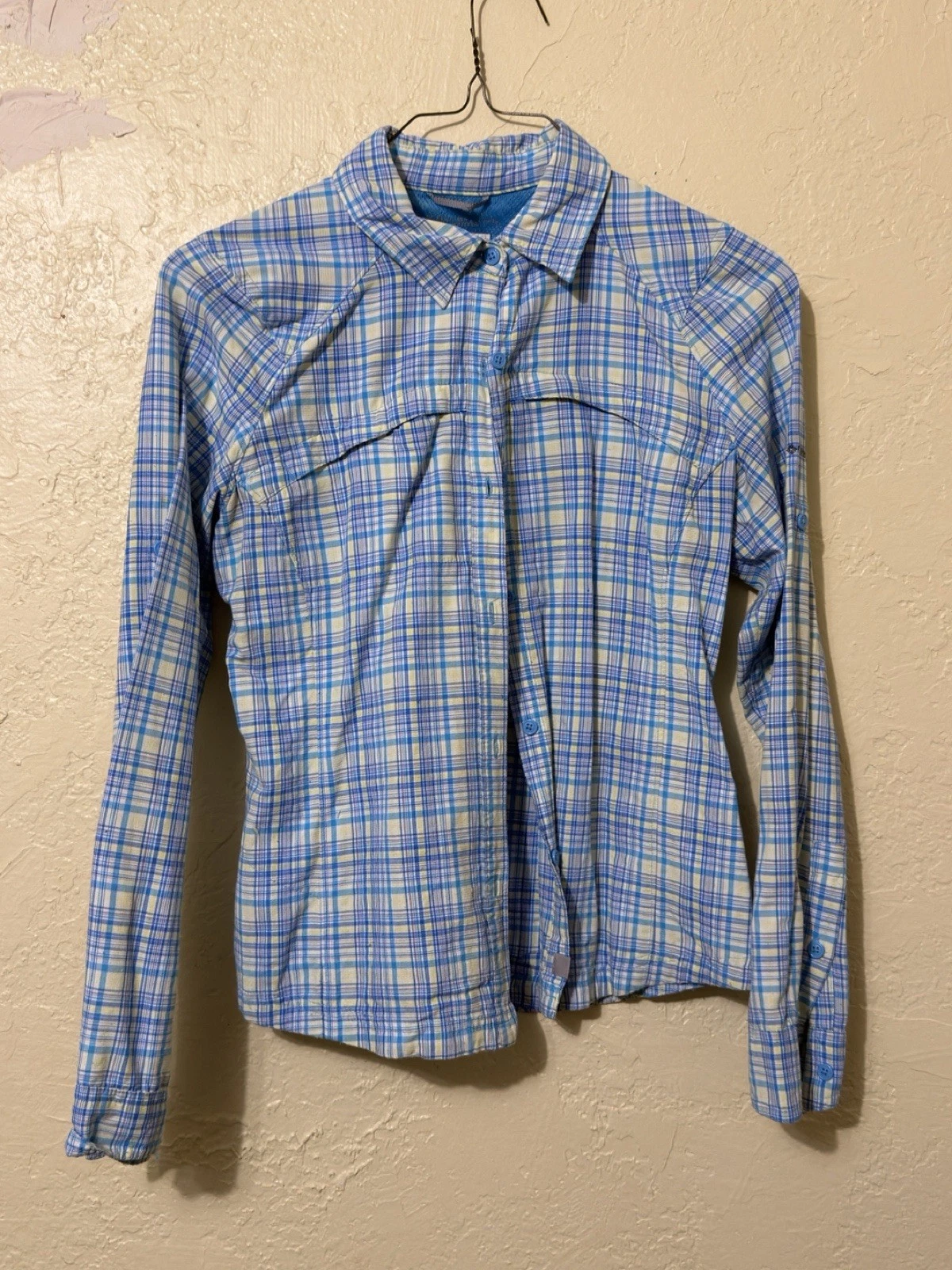 Columbia Omni-Shade Women’s Medium Plaid Long Sleeve Outdoor Hiking Shirt Blue