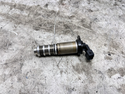 BMW E88 E60 E90 E92 E89 N54 Engine Vanos Solenoid Variable Timing Valve OEM 