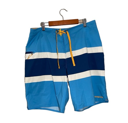 PATAGONIA Wavefarer Board Shorts Mens 32 Blue Style 86611 Swim Trunks Colorblock