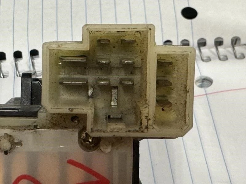 Interruptor de columna intermitente y faros para camioneta Nissan 87-93 3841 Foto 2 de 3