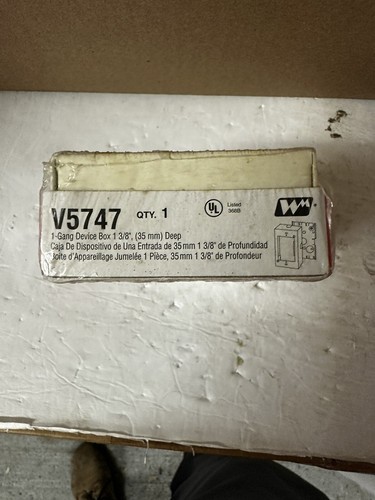 Wiremold V5747 Shallow Switch Receptacle Box V5751 Extension Adapt 1-Gang Ivory - Picture 2 of 2