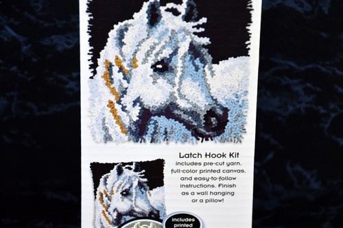 New Dimensions WHITE HORSE Latch Hook Kit 72-75200 Rug Wall Hanging Pillow - Picture 2 of 4