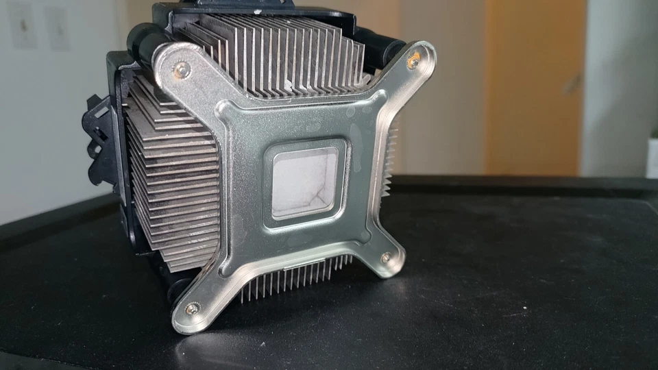 4-Pin CPU Fan/CPU Fan Mount/Heatsink/Backplate Combo for Socket LGA775 - Image 3 of 4