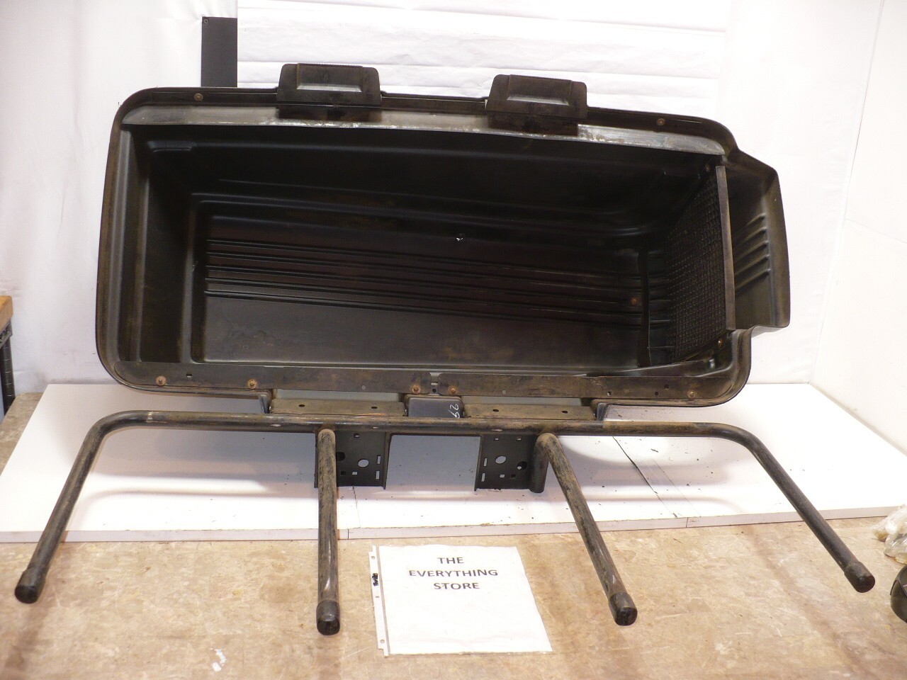 NO SHIPPING SEARS CRAFTSMAN GRASS CATCHER COVER 139851 USED LOCAL