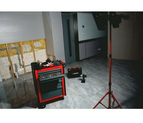 Wurth Cordless LED 25W Worklamp (0981509127) Exclusive Design 2500Lm Spotlight - Picture 5 of 5