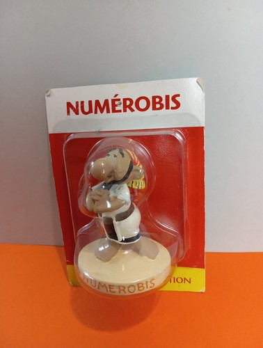 Scène Plastoy Astérix – Boxe Avec Un Romain – Figurine Atlas (état Neuf)