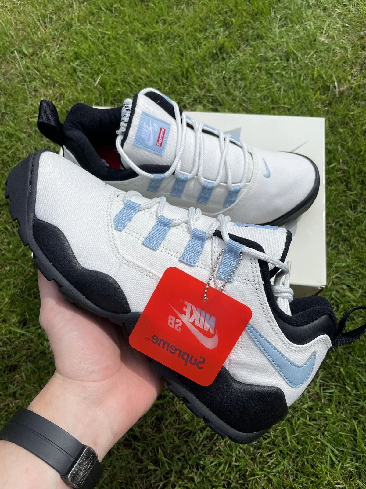 Nike SB Darwin Low Supreme Sail   UK9.5 US10.5 Sail / Bleu