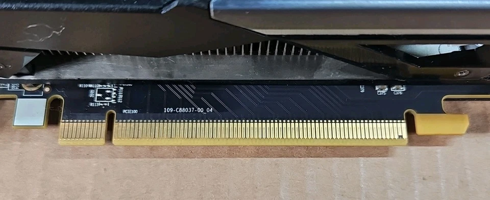 Sapphire Nitro Radeon R9 Fury 4GB 299-1E331-100SA 1 HDMI, 3 DP, 1 DVI (TESTED) - Image 3 of 4