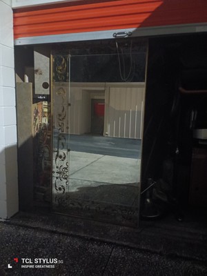 Custom Made Salon Equipment, Antique Lamp, 2 Processors, Etc 1misc Elektra Bike