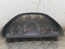 Compteur Mercedes 210