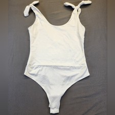 Lulus White Tie Shoulder Bodysuit Medium Scoop Neck Sleeveless Thong Snap Base