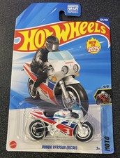 2025 Hot Wheels / Moto Honda VFR750R RC30 / 224 - MOTO White Intl. Card