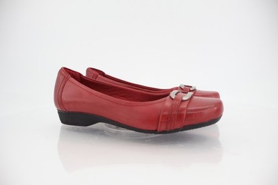 Clarks Women's Blanche Rosa Flat Size 6 Red Leather Silver Buckle Elegant