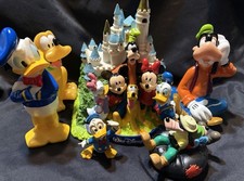 VTG Disney Castle Coin Bank, Collectible Disney Characters, Six Pieces And All !
