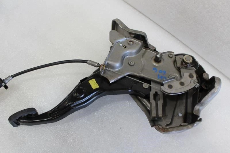 1996 1997 1998 1999 2000 2001 2002 2003 ACURA RL PEDAL FRENO ESTACIONAMIENTO + LIBERACIÓN Foto 3 de 4