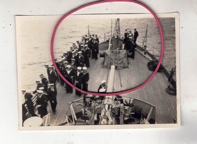 PHOTO FOTO  FLUGZEUG  BUG MIT KANONE MINENSUCHSCHIFF