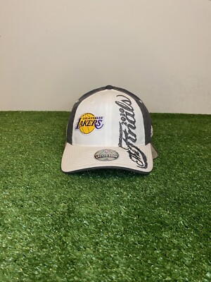 Retro adidas Los Angeles Laker 2010 NBA Final Locker Room OSFA fitted hat NWT