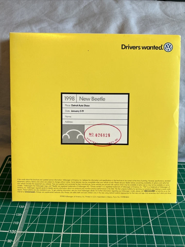 Micro Machines, Salón del Automóvil de Detroit, folleto promocional VW, Galoob, 1998 #026828 Foto 2 de 4