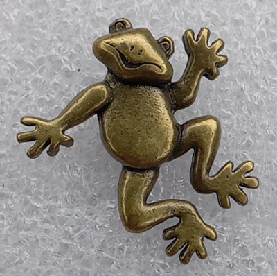 JJ Bronze Tone Dancing Happy Frog Hat Lapel Pin Jonette Jewelry