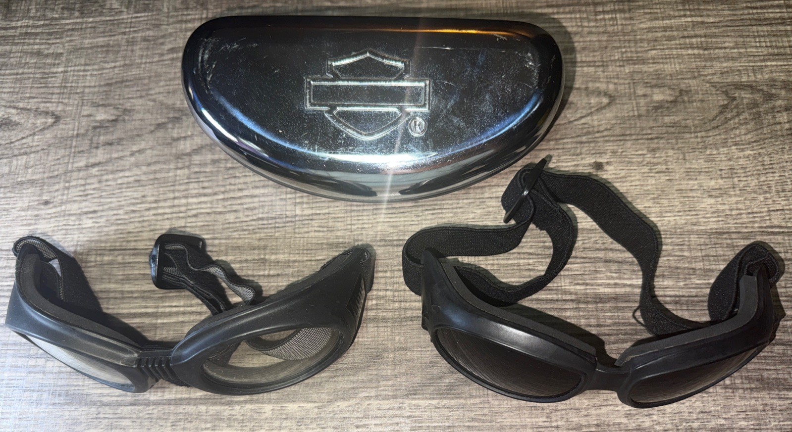 Harley Davidson Chrome Hard Glass Case & 2 Pair Of Riding Goggles Tinted & Clear