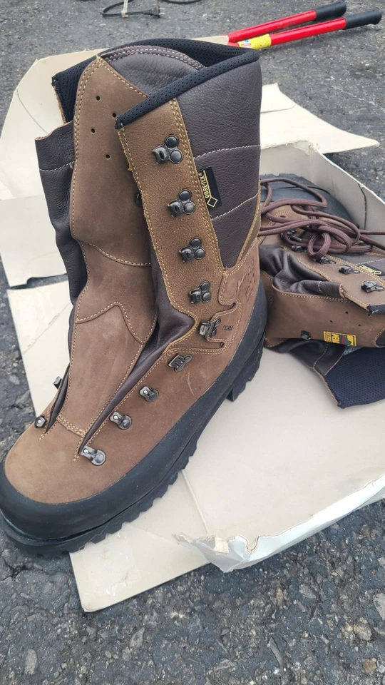 Bota Meindl Lineman para hombre - Uso mínimo en las botas - Leñador de 10” hecho en Alemania Foto 2 de 2