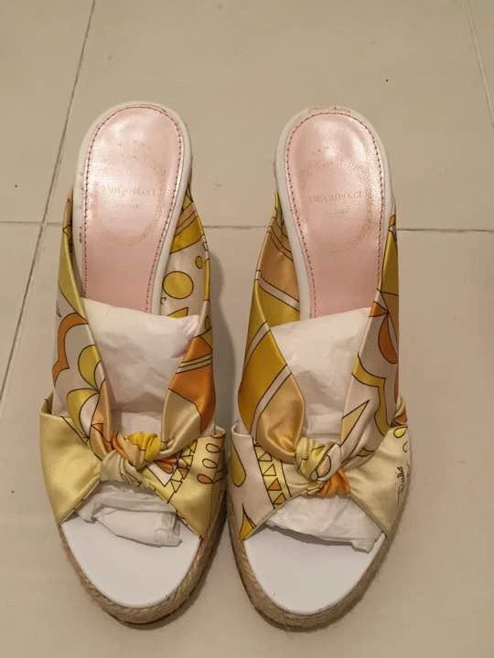 Sandalia de tacón con suela de cuña Emilio Pucci para mujer amarillo blanco talla 37 EE. UU. 7 CASI COMO NUEVA Foto 2 de 4