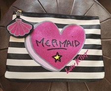 Luv Betsey Johnson Wallet/Makeup holder Zipper Heart Pink Black White Bag