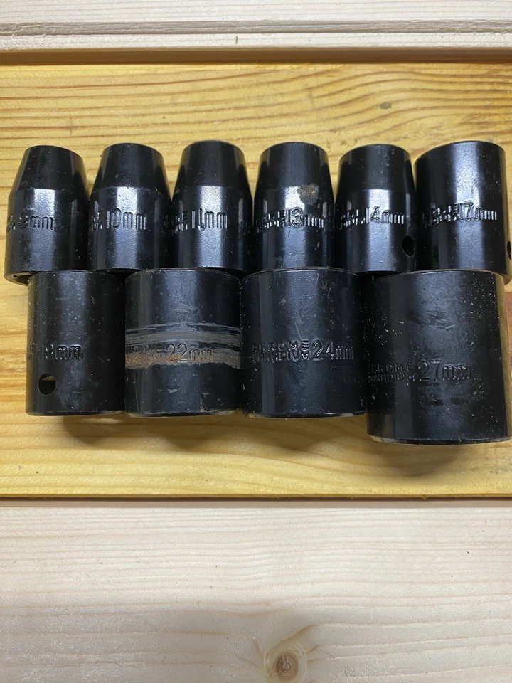 SIP 1/2 Square Air Impact Wrench With Sockets (9mm - 27mm) Plus Spray Guns - Image 4 of 4