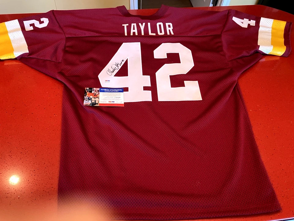 Футболка с автографом Чарли Тейлора (HOF 84) Redskins -подлинная PSA #B41039 - Изображение 3 из 4