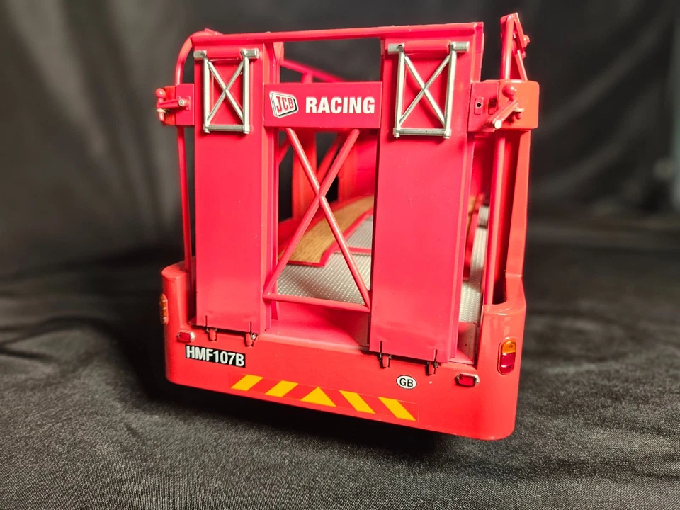 Norev Fiat Bartoletti 306/2 JCB Racing Transporter 1:18 Scale Inv. #5783 - Image 4 of 4