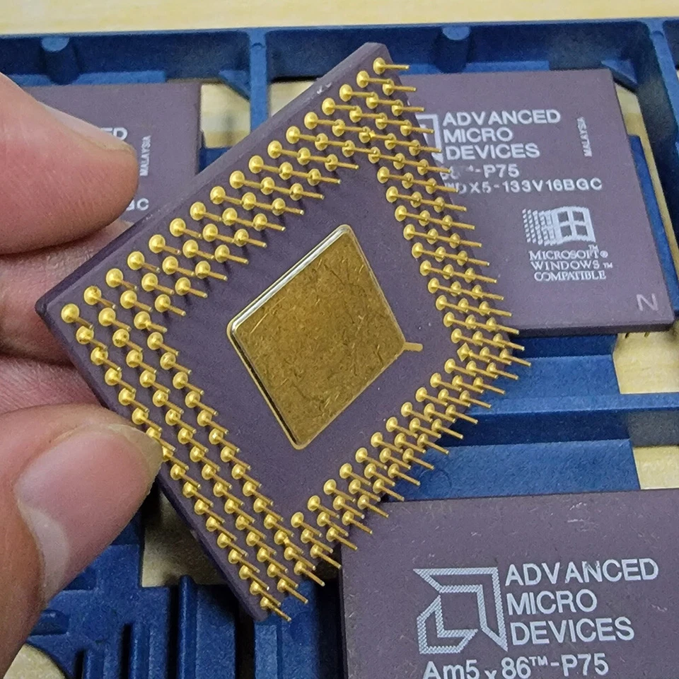 AM5X86-P75 AMD AM486DX5-133V16BGC CPU 32-Bit PGA168 - Image 2 of 4