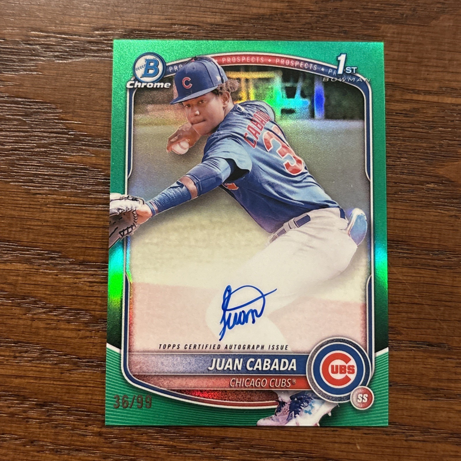 2025 Bowman Chrome Juan Cabada 1st True Green Auto /99 Cubs #CPA-JC