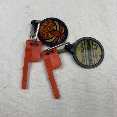 2 PLASTIC KEY for Vintage 1981 Kidco Burnin' Key Car Tough Wheels